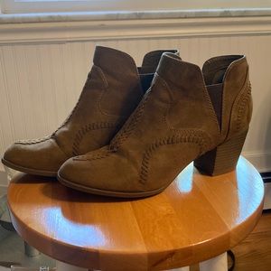 Indigo rd. Limited Edition Booties 9.5 M